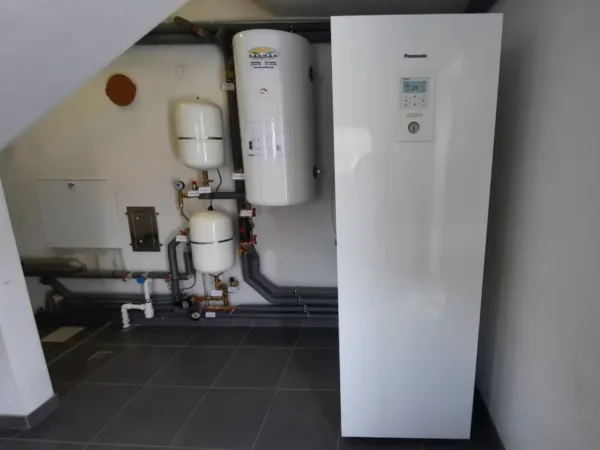Pompa ciepła powietrze-woda Split dla ogrzewania i przygotowania wody użytkowej – Krościenko 2021-III (7)